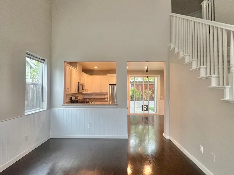2698 Hardies Ln — Photo 10