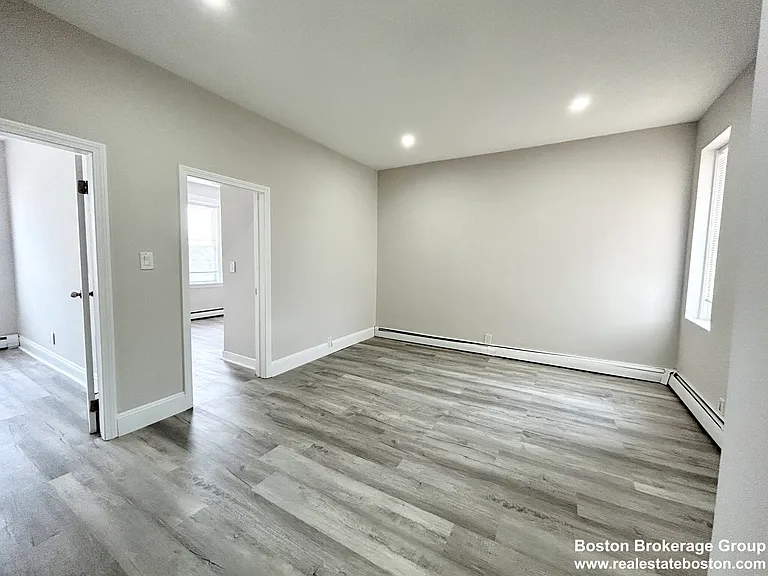 165-168 Gove St #8C — Photo 8