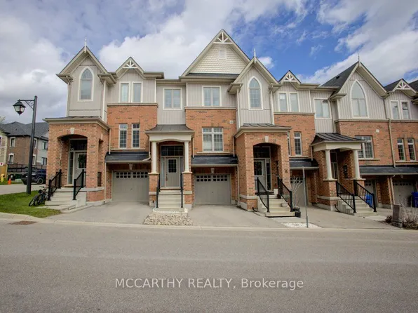 60 1st St #14, Orangeville, ON L9W 2E4