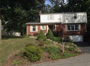 103 Foxcroft Dr, Butler, PA 16001