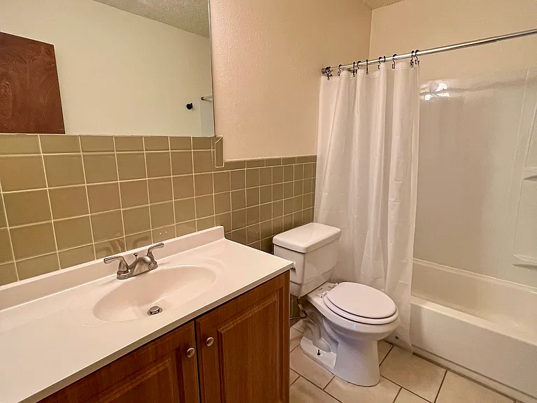 2106 N Campus Dr #2 — Photo 3