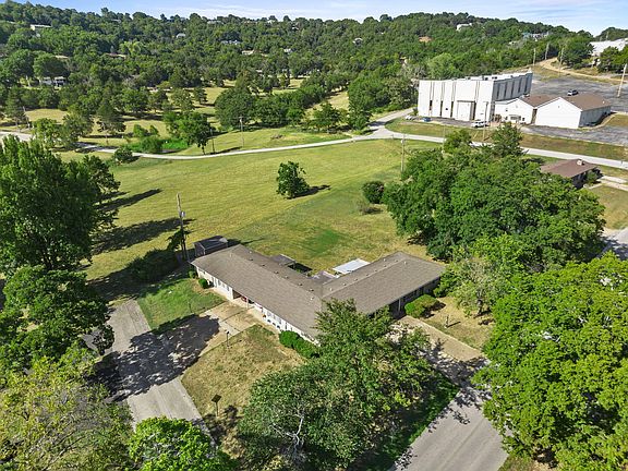3rd image of 4 Sunnybrook Lane