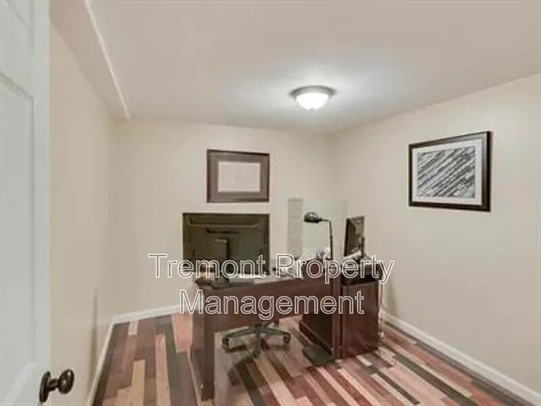 615 Snow St — Photo 6