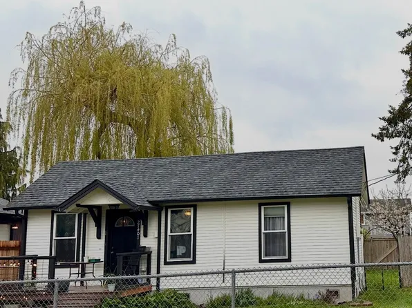 27401 101st Avenue NW, Stanwood, WA 98292