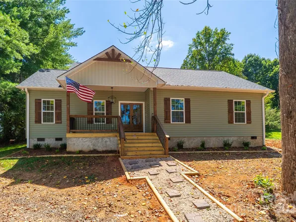 3541 Farmfield Dr, Claremont, NC 27054