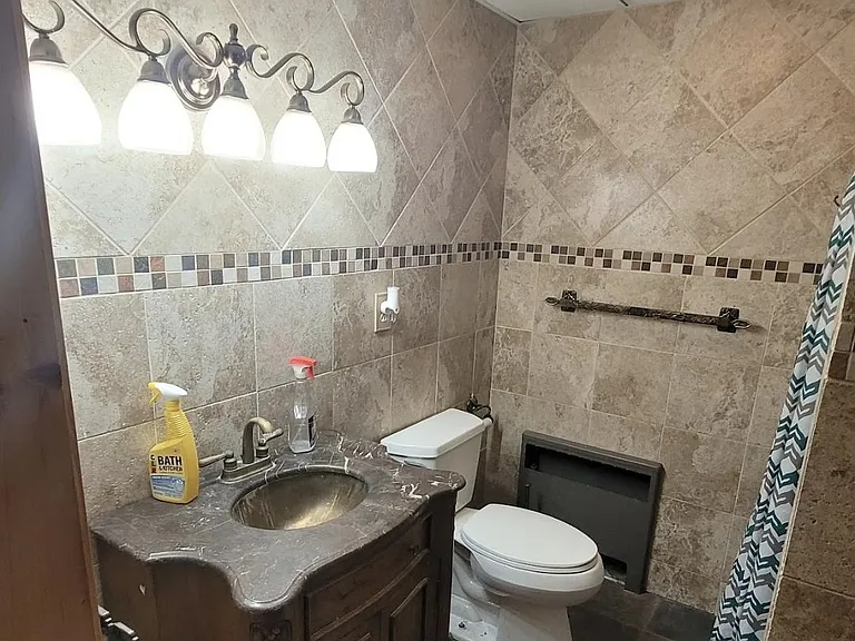 Downstairs full bath