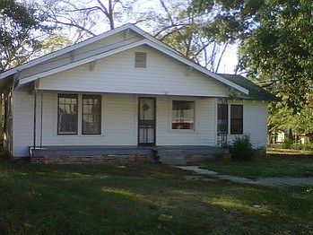1st image of 619 Brown St