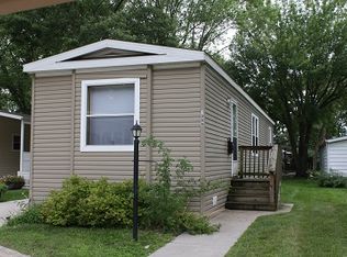 1137 Bayside Rd, Elgin, IL 60123