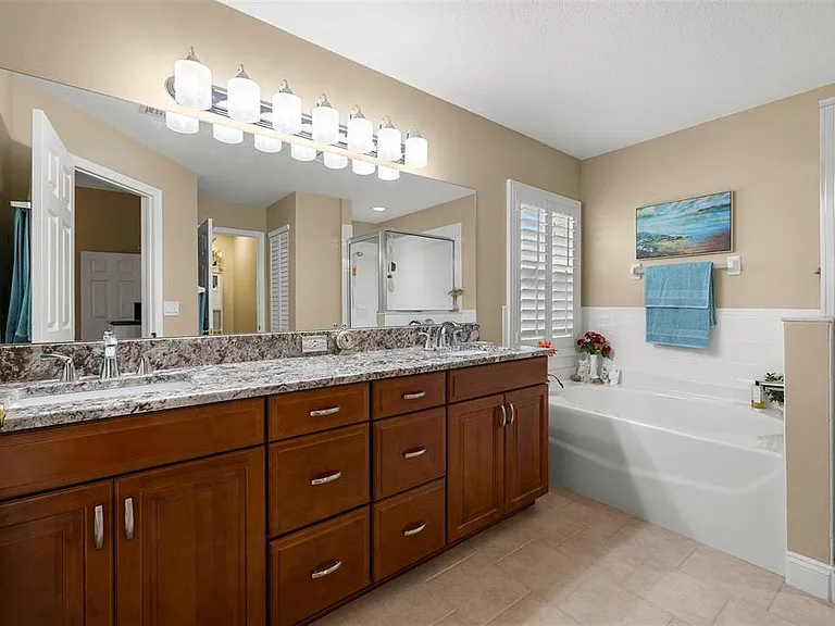 10210 Buncombe Way — Photo 17