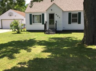 897 Eugene Ave, Norton Shores, MI 49441