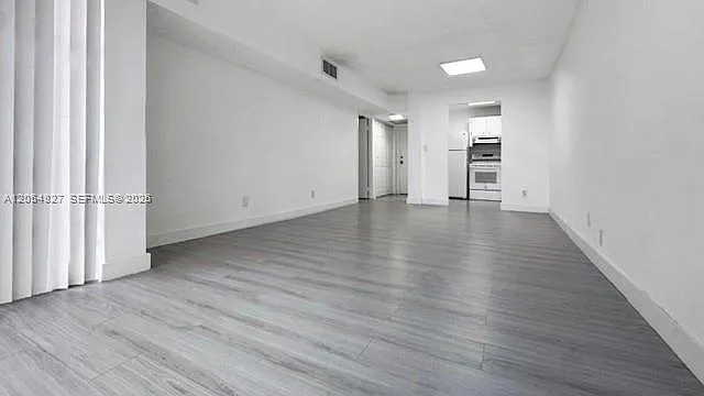 200 172nd St #406 — Photo 8