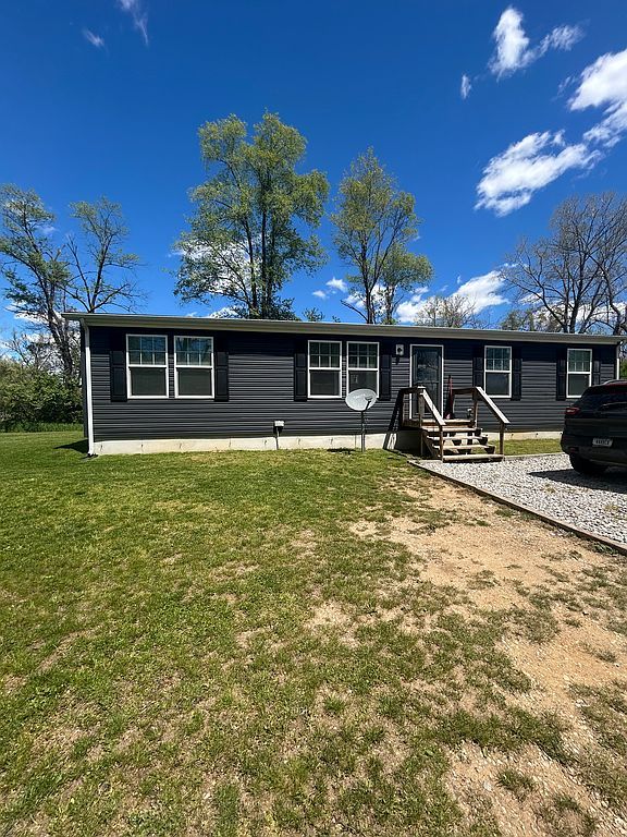 7835 E 750 N - Property Image