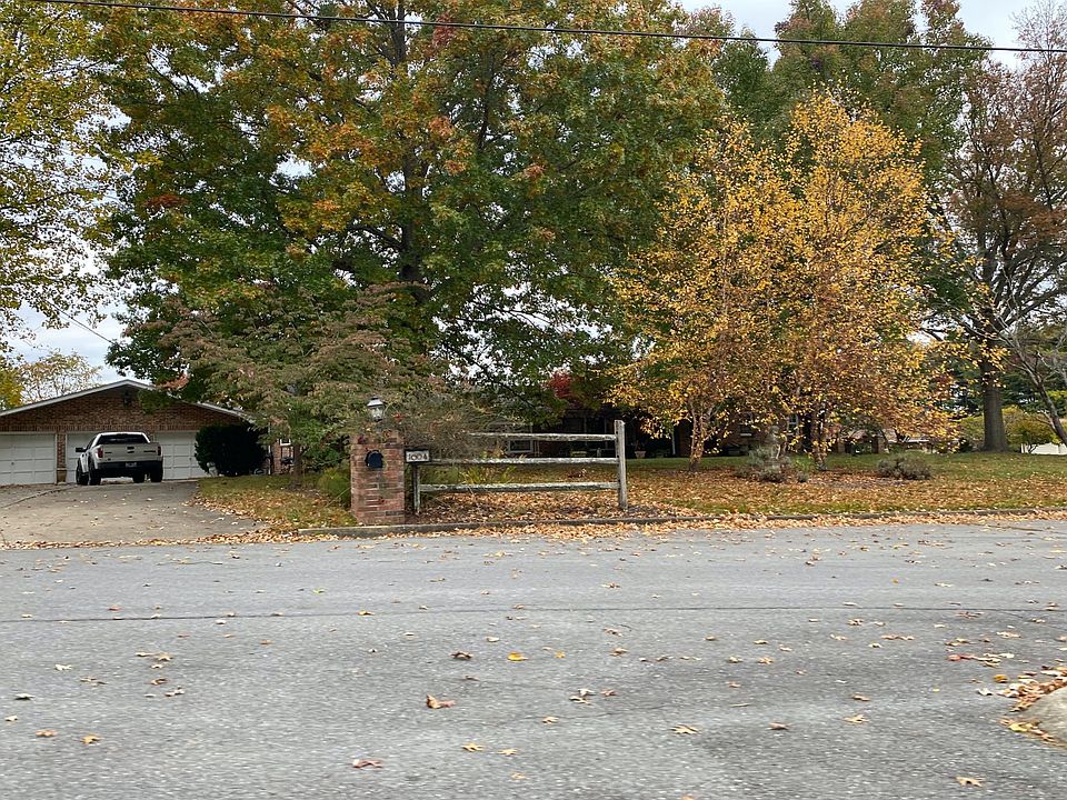 1st image of 1004 King Richard Blvd