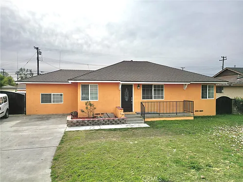 732 James Pl Photo 1