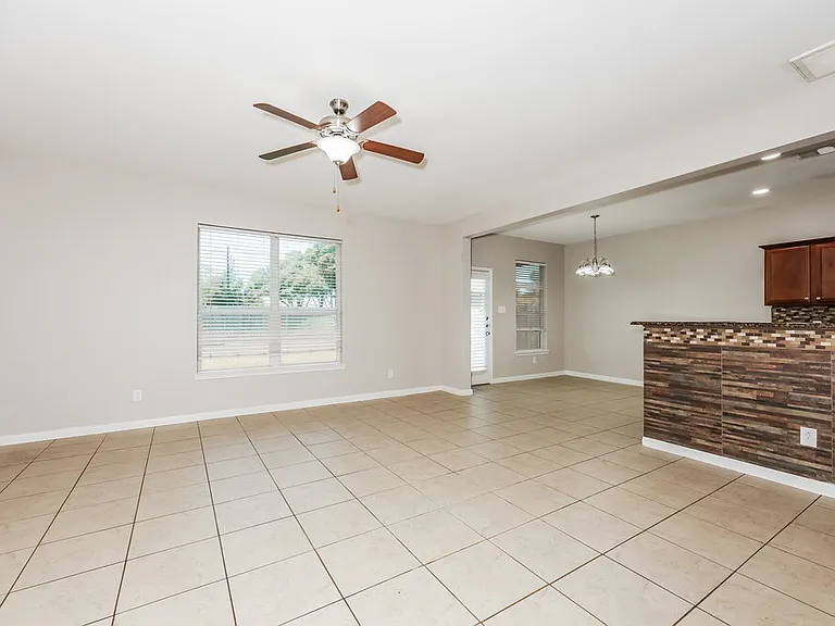 4268 Tower Ln — Photo 5