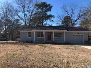 218 6th St, Gadsden, AL 35906
