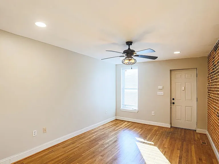1737 Olive St — Photo 6