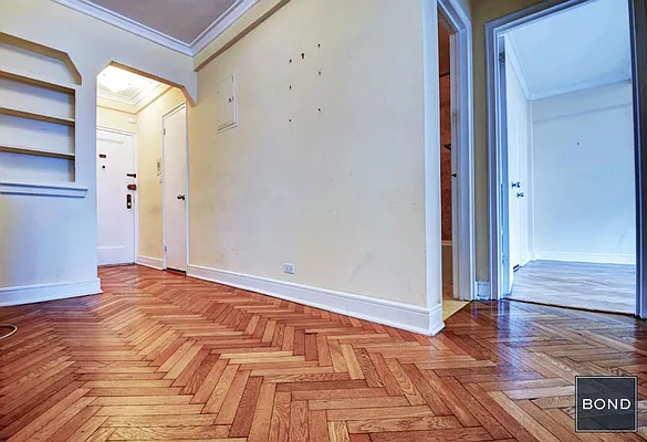 Rented by Bond New York | media 11