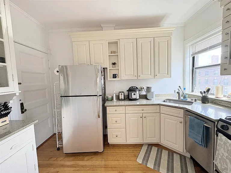 84 Prescott St #37 — Photo 8