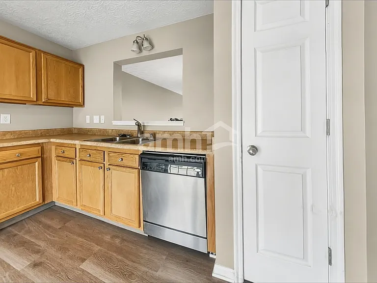 5917 Havenwood Ct — Photo 4