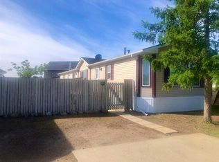 9 S Driftwood Dr, High Level, AB T0H1Z0