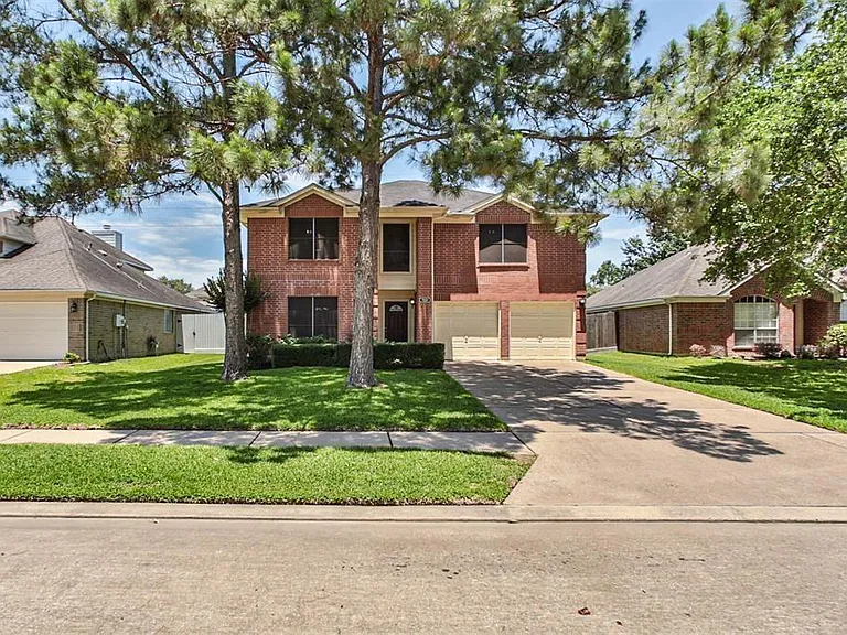7231 Brockington Dr — Photo 1
