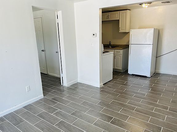4th image of 3757 S Clark Ave #1