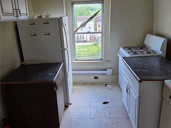3rd image of 368 2nd St