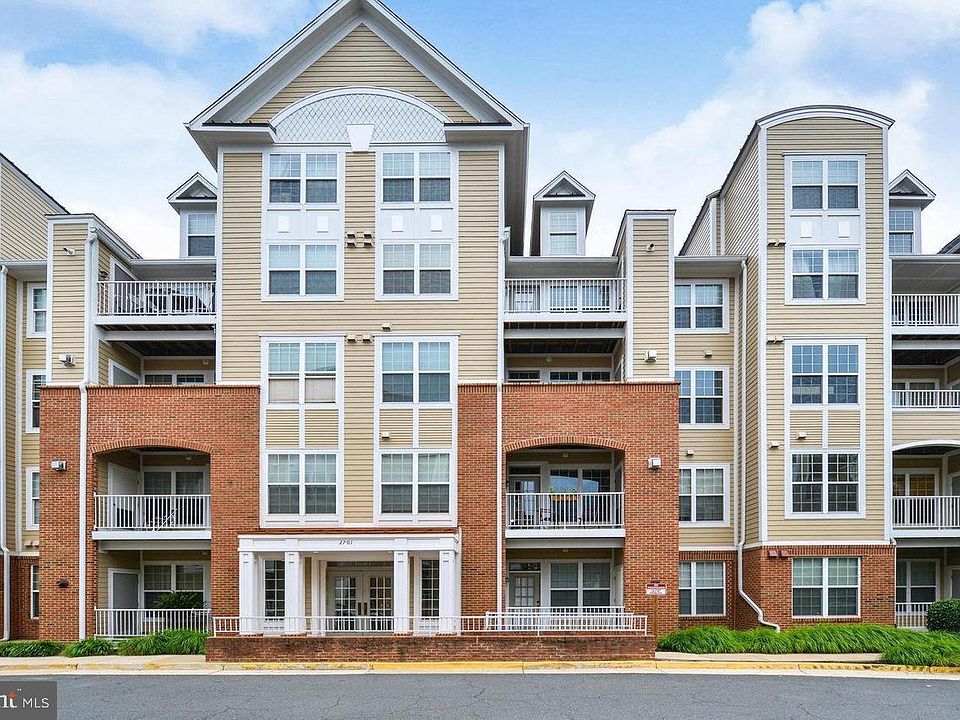 1st image of 204-2701 Bellforest Ct #204