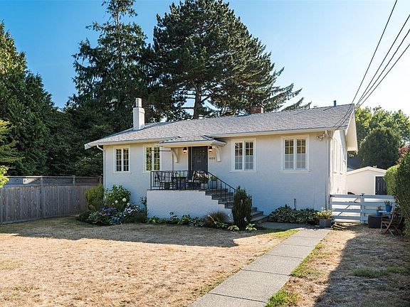 4th image of 1050 Deal St