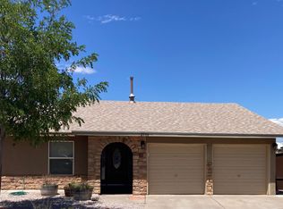 2716 Los Compadres St NW, Albuquerque, NM 87120