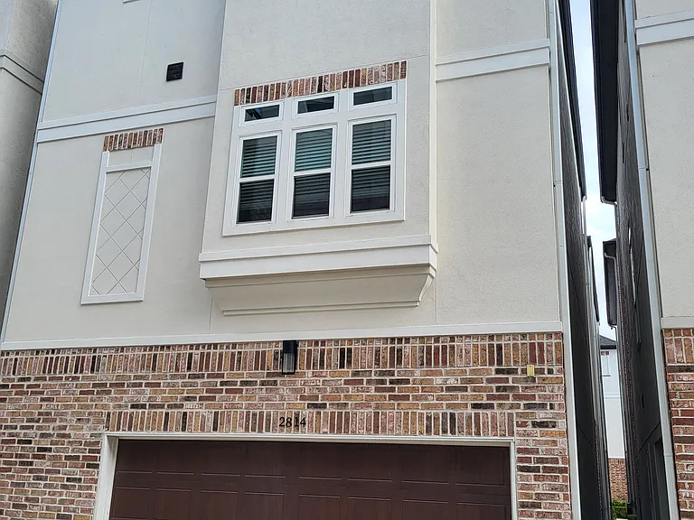 2814 Princeton St — Photo 3