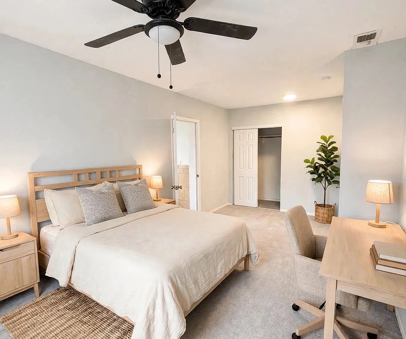 3 bed, 2.0 bath, 1841 sqft, $1,550 — Photo 3