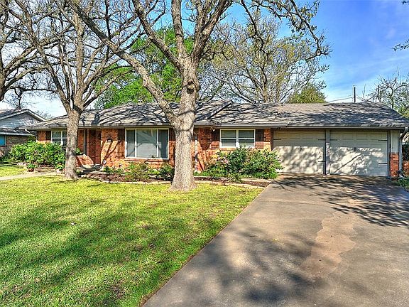 3rd image of 1421 Yarborough Dr