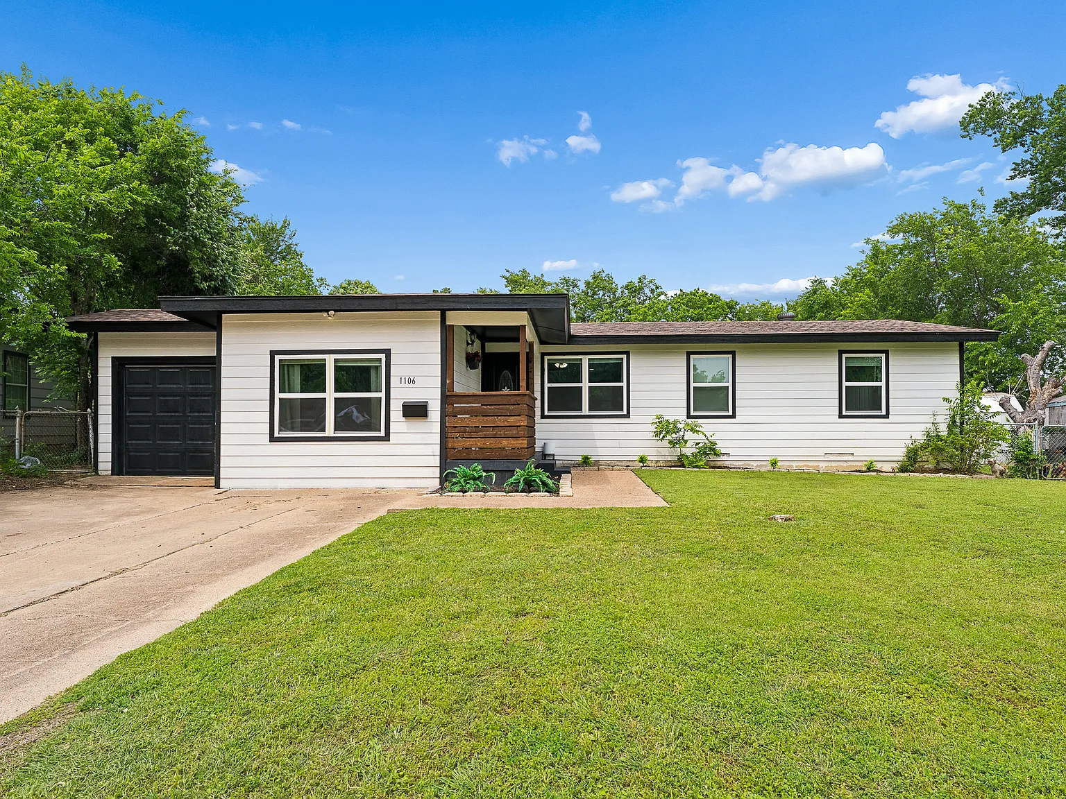 4 bed, 1544 sqft, $2,400 — Photo 3