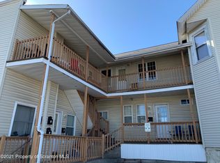 40 Fallbrook St, Carbondale, PA 18407