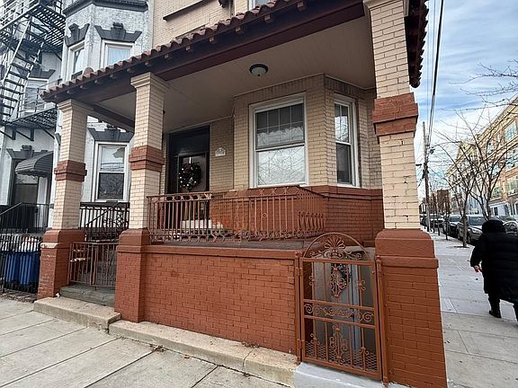 5th image of 1715 Palisade Ave #3