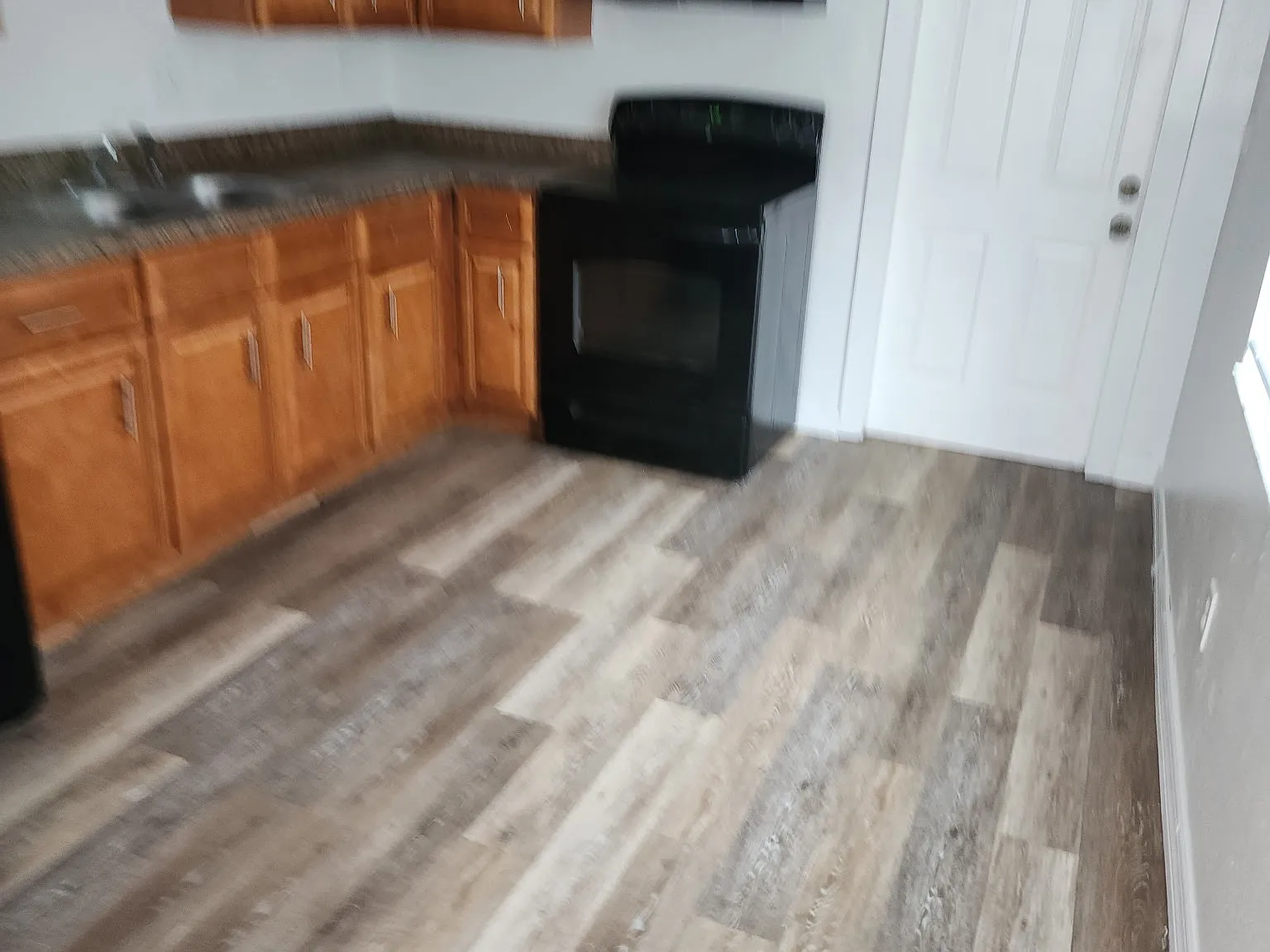 2 bed, 710 sqft, $1,500 — Photo 2