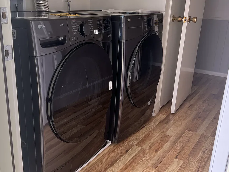 3553 Laurant Way — Photo 18