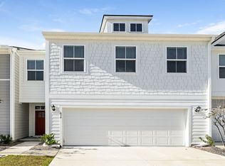 634 Trotters Ln, Moncks Corner, SC 29461