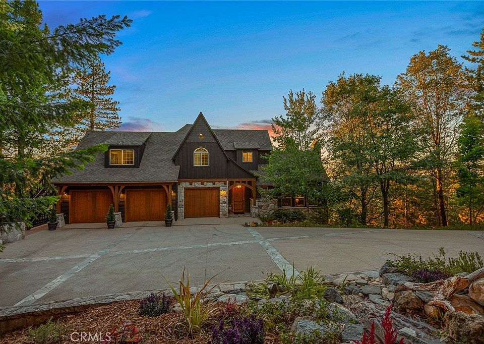 1st image of 576 S Cumberland Dr