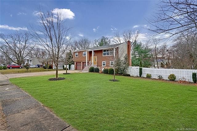 1st image of 730 Brookside Dr