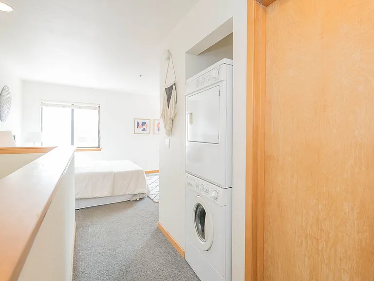 930 NW Naito Pkwy #K14 — Photo 17