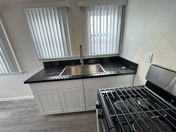 5th image of 4915 W San Vicente Blvd #2