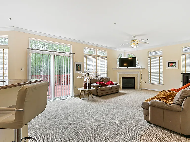 10209 Juniper Dr — Photo 8