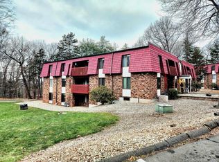 40 Woodsedge Dr APT 5A, Newington, CT 06111