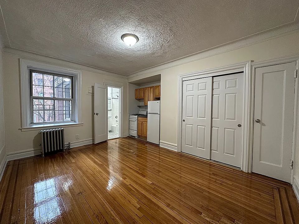 1st image of 253 Cumberland St APT 206