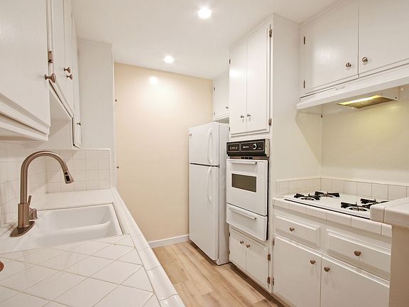 3rd image of 3663 Mentone Ave APT 3