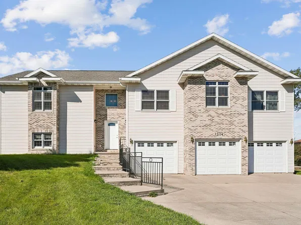 1234 10th St, Jesup, IA 50648
