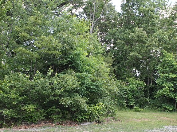 3rd image of Humphrey Dr